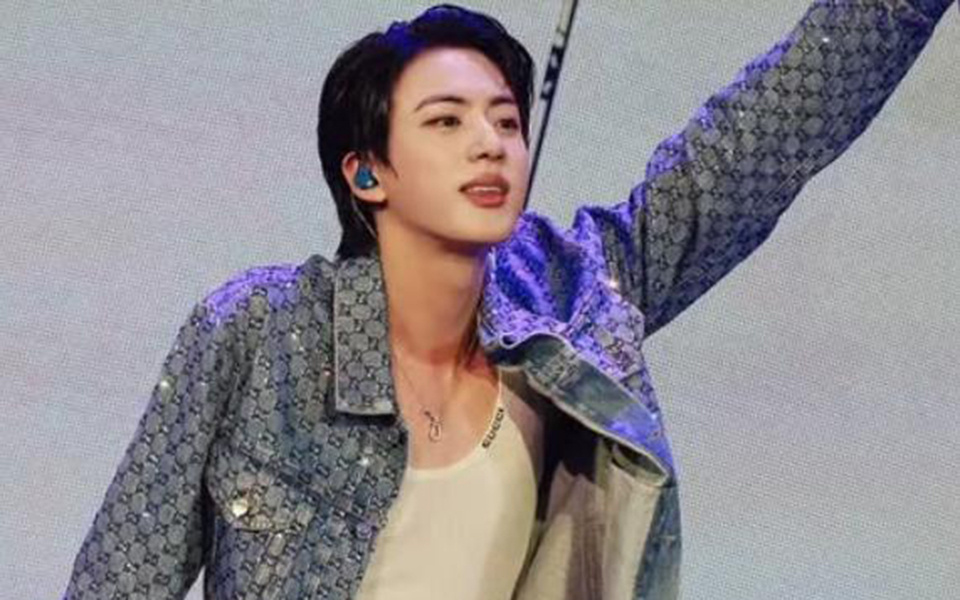 BTSジン、日本ツアーを大盛況の中で完璧に締めくくる…17日からはアメリカツアーへ