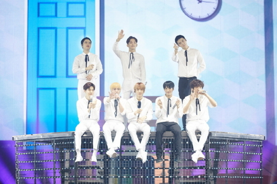 EXO、単独コンサート成功…パワフルなパフォーマンス