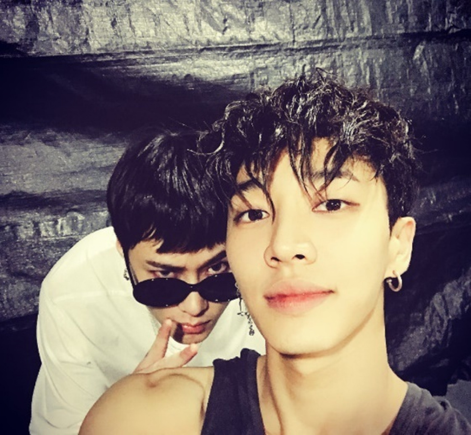 イ・ギグァン、ヨン・ジュンヒョンと“イケメン”2ショット披露