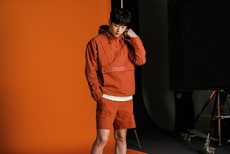 ソ・ガンジュン、胸キュンなグラビアオフショットを公開