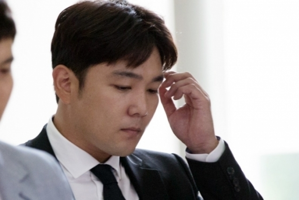 カンイン、SUPER JUNIORから脱退を発表