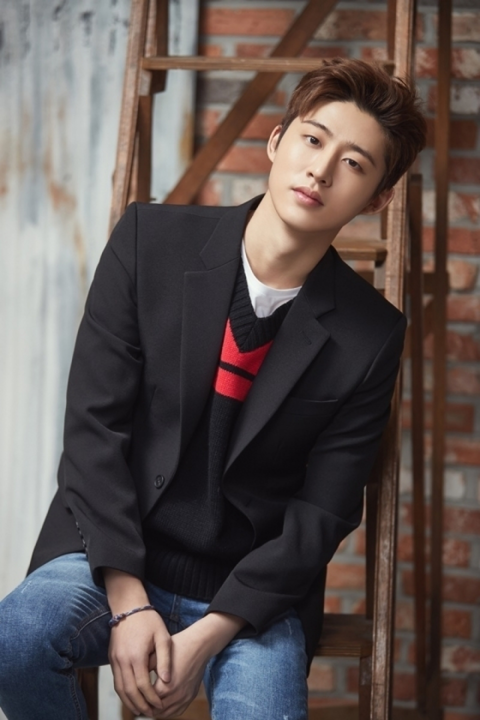 B.I、警察が薬物疑惑を再捜査