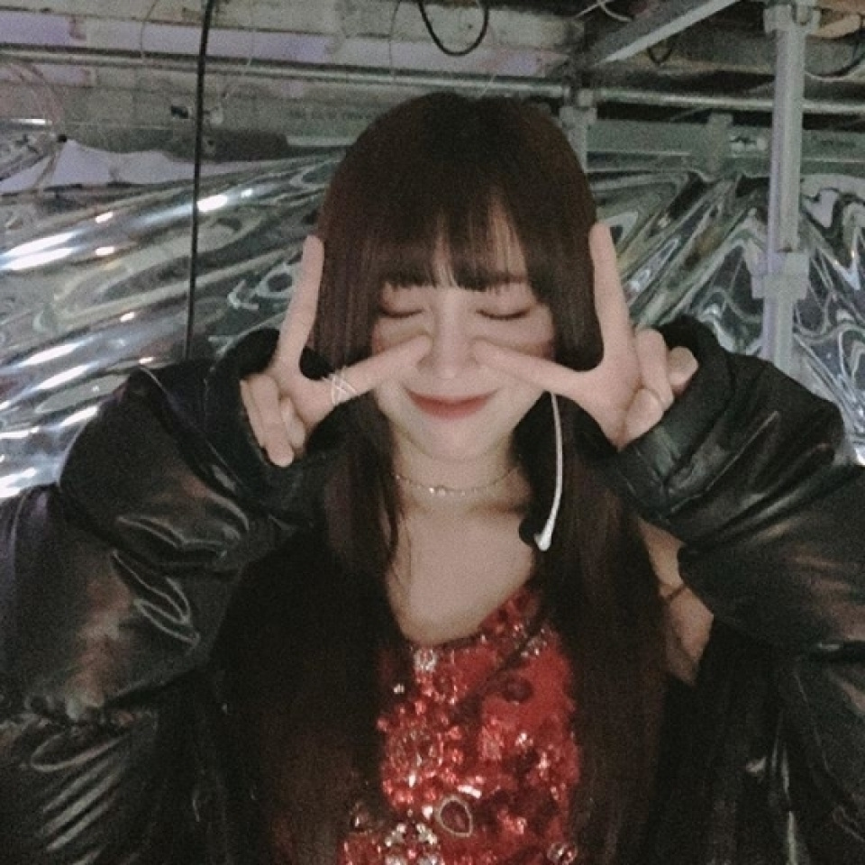 Apinkチョン・ウンジ、かわいい2020年新年の挨拶「Hi 2020」