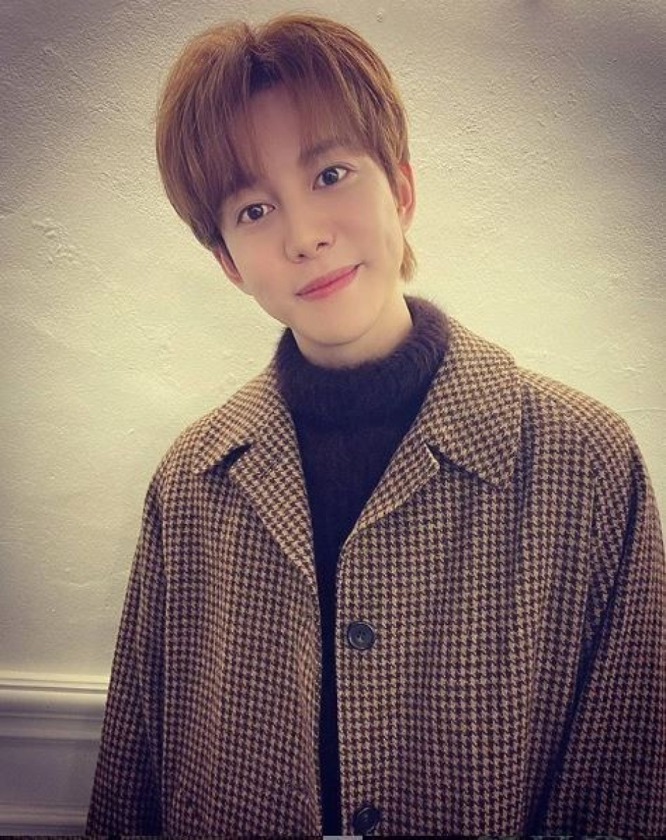 パクキョン、入隊延期発表後の近影…「福でいっぱいになるように」