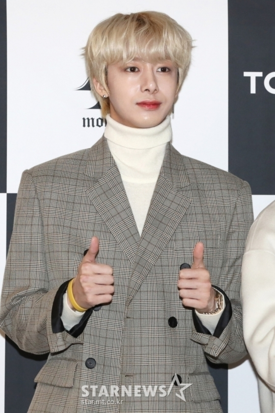 MONSTA Xヒョンウォン、ファンに謝罪？「とても軽率だった」