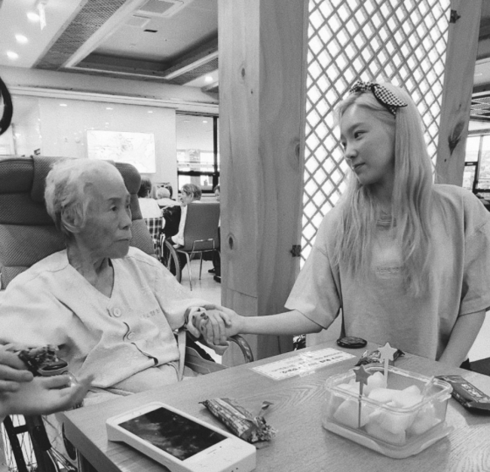 テヨン、祖母との思い出を回想「夢で会おう」