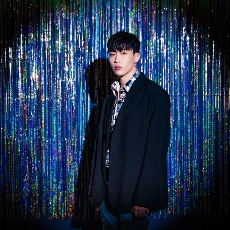 防弾少年団V 、Peakboyとのコラボ曲発表