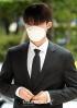 B.I、麻薬購入と投与の疑いで懲役3年求刑…追徴金150万ウォン