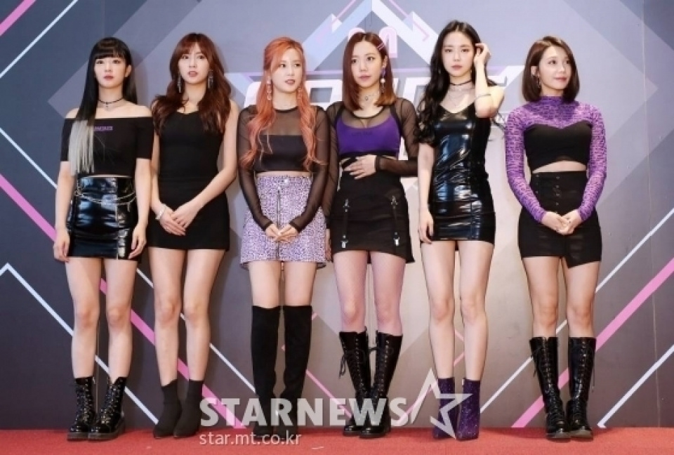  Apink、来年2月に新曲カムバック…YGに移籍したソン・ナウンも合流