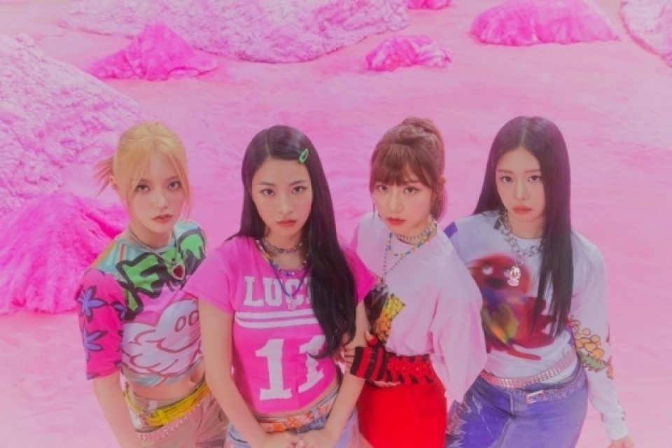 FIFTY FIFTY、11月18日デビュー決定…メンバー4人を公開