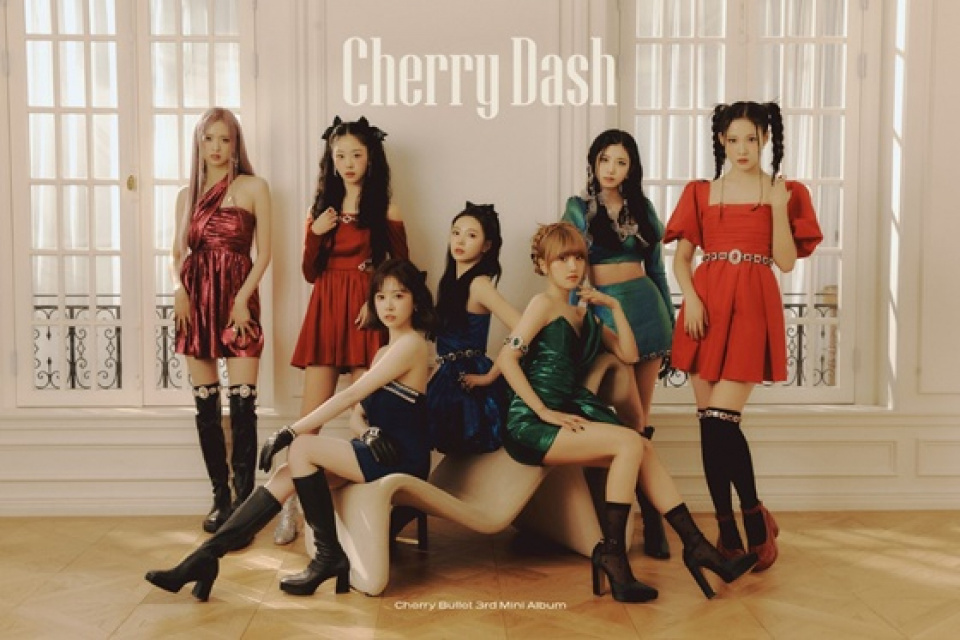 Cherry Bullet、2バージョンの団体コンセプトフォト公開