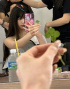 IVE ウォニョン、四つ葉のクローバーを持った自撮りを公開