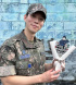 ユ・インス、空軍を満期除隊…キム・ホヨンらが祝福