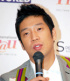 MC モン、大学公演中顔負傷