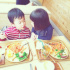 サランちゃん&ゆうとくん、お友達同士で団欒の食事タイム