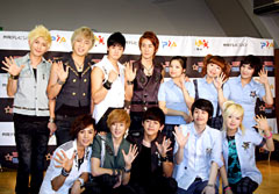 第4回『SEOUL TRAIN』with U-KISS 会見(1)